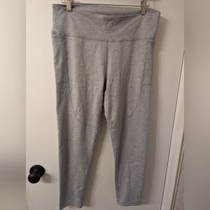 Vuori women leggings size XL in grey